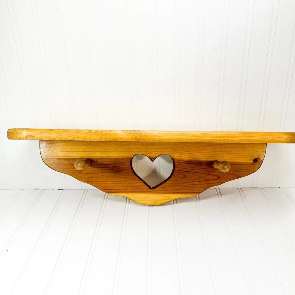 Country Wooden Heart Curio Shelf - Vintage Farmhouse Decor